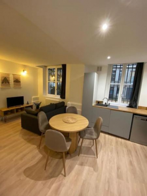 Cozy 1BR+Sofa Bed in Lyon Center